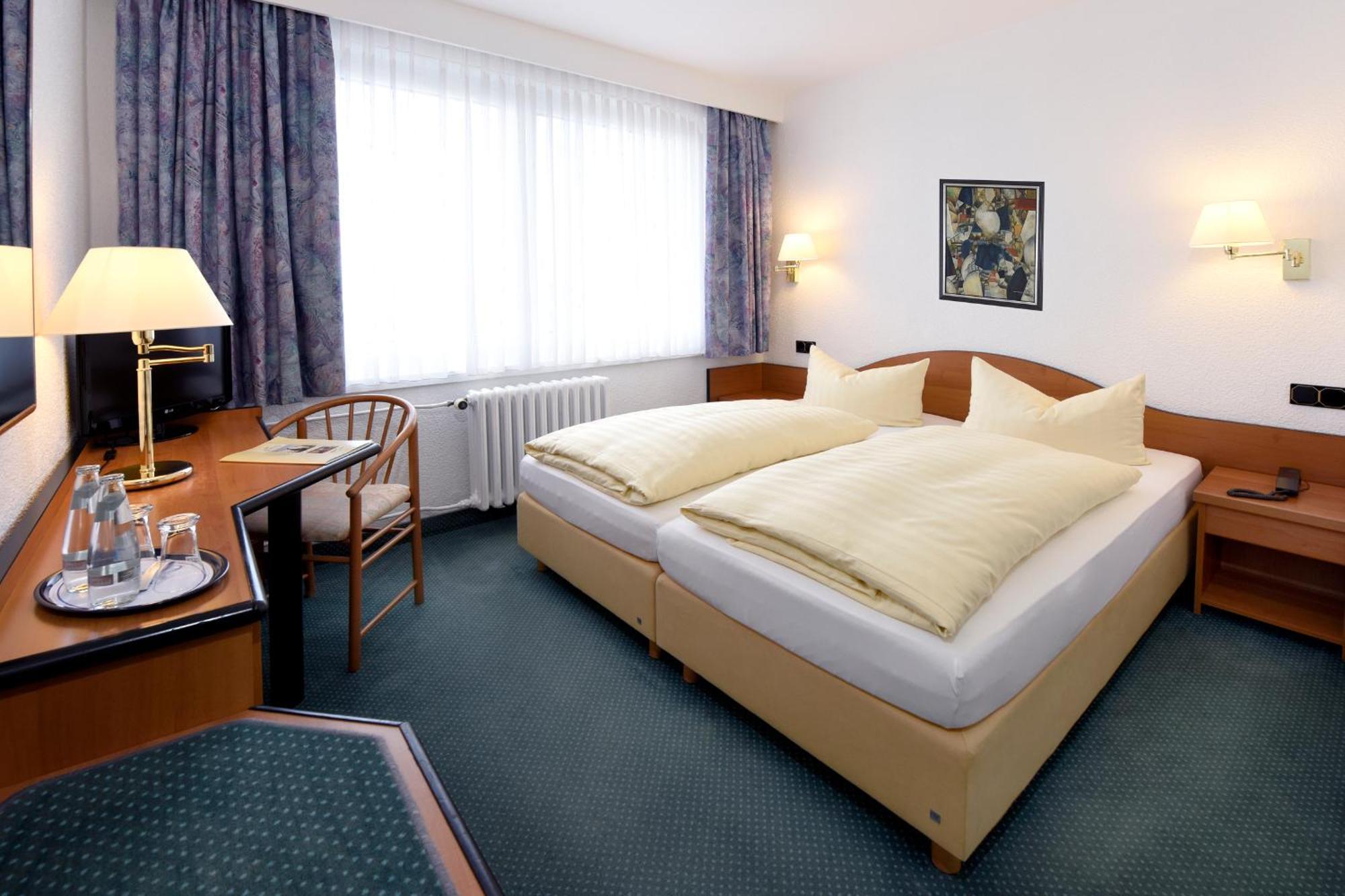 Lat Hotel & Apartmenthaus Berlin Eisenhüttenstadt Eksteriør billede